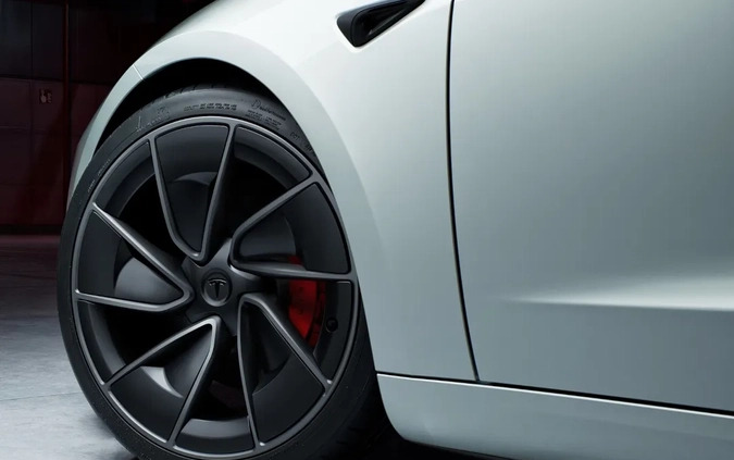 Tesla Model 3 cena 244990 przebieg: 1, rok produkcji 2024 z Piastów małe 37